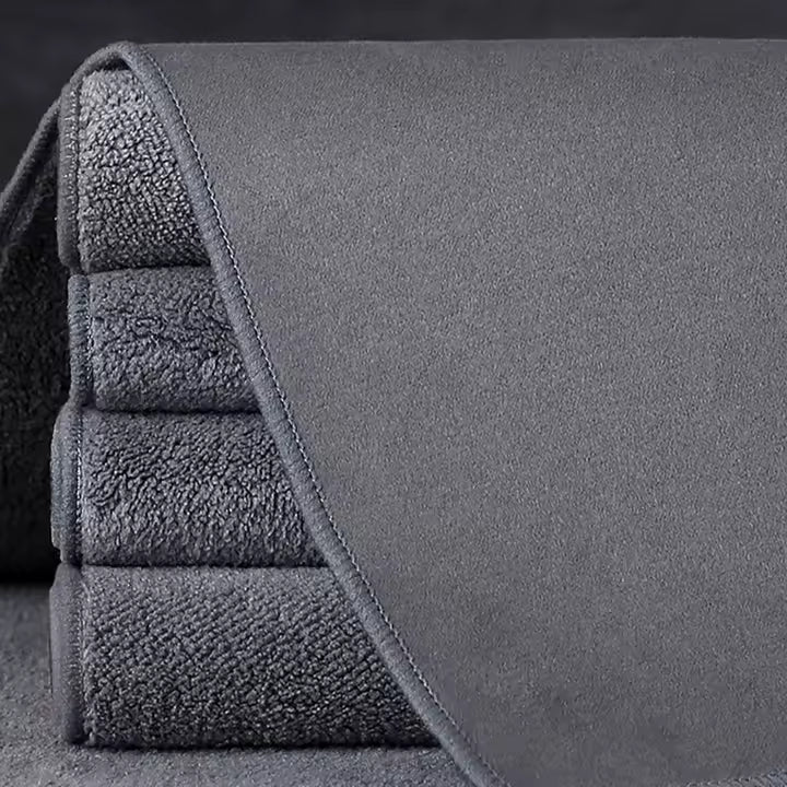 AXON Atlas Grip – الغطاء الرياضي الفاخر بغطاء Hooded